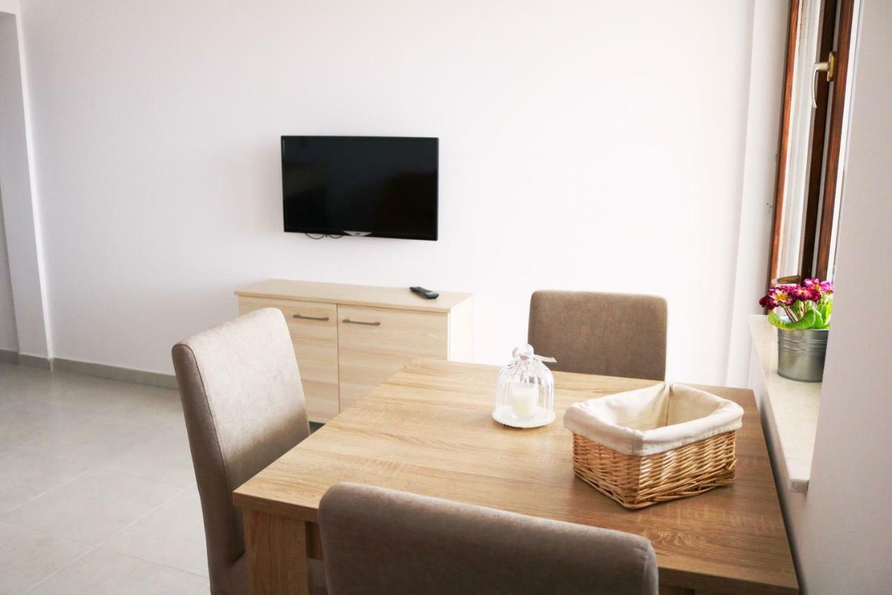 Stars Apartman Gornji Karin Kültér fotó