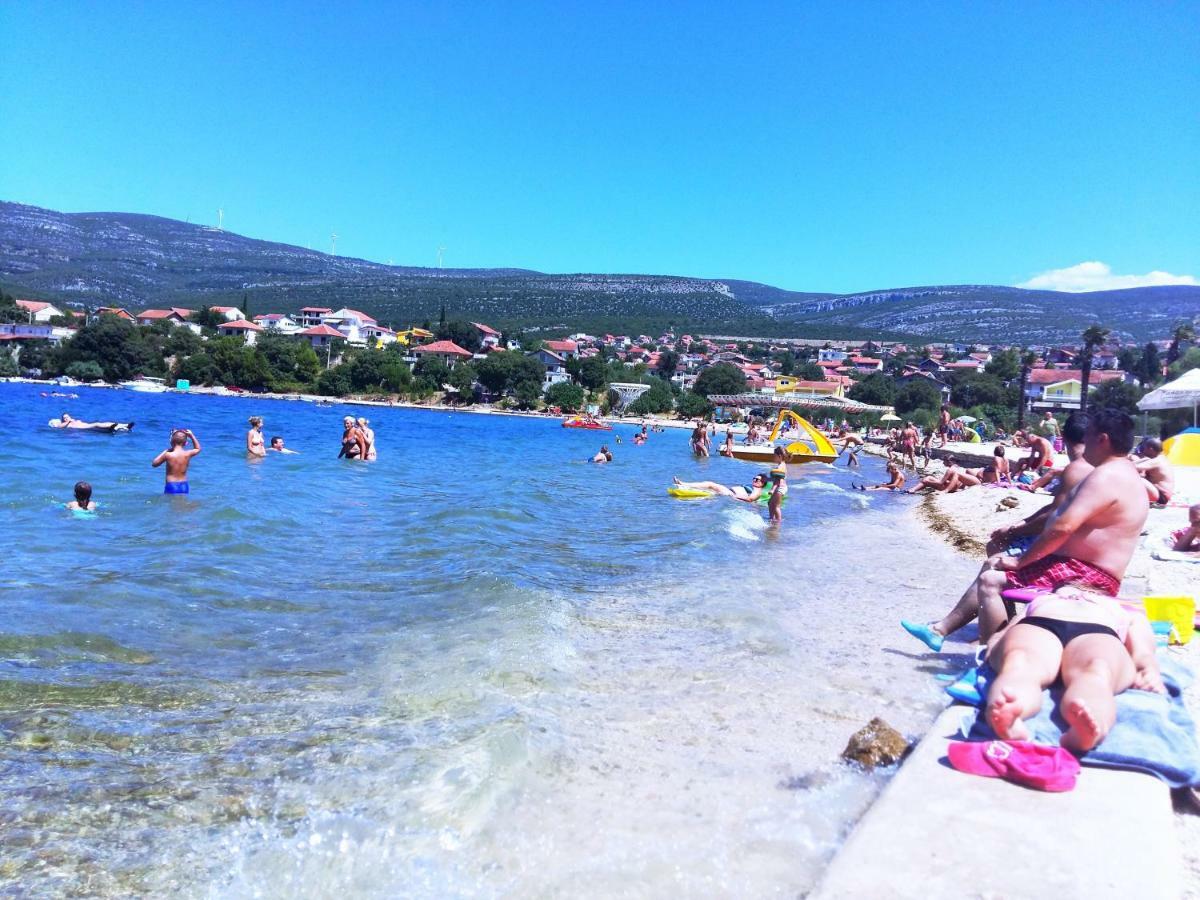 Stars Apartman Gornji Karin Kültér fotó